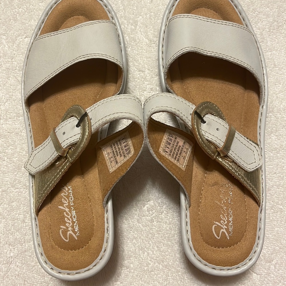 Skechers sandals, worn a couple times, very comfortable and in great condition